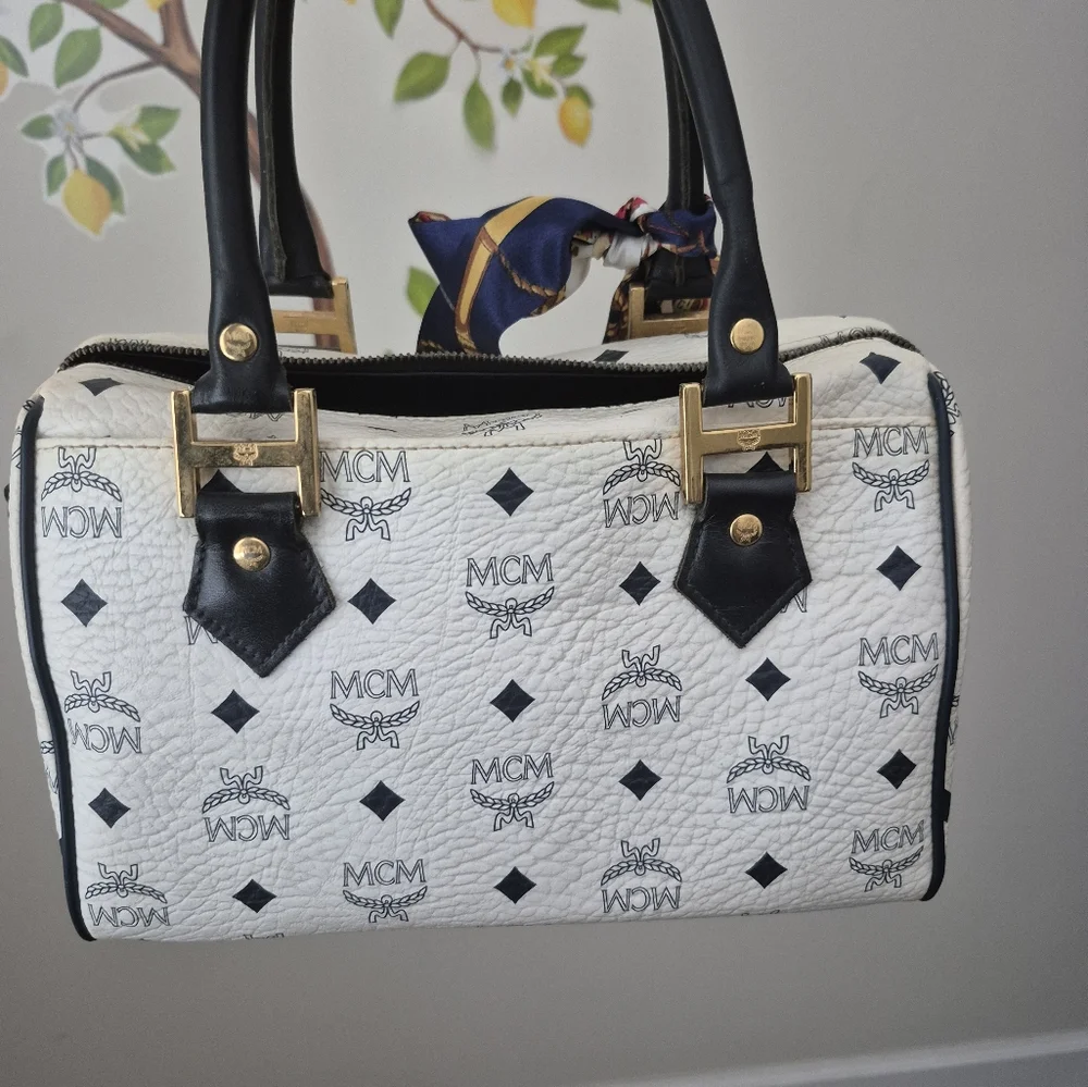 MCM Purse - Picture 5 of 11
